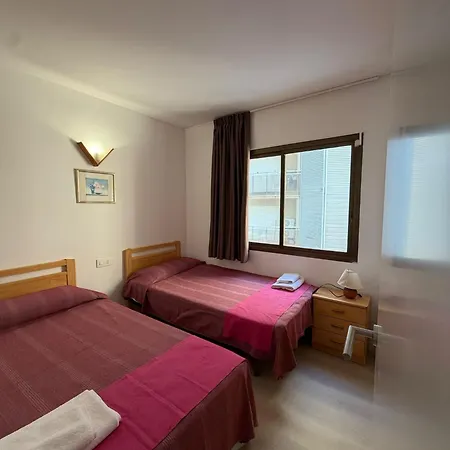 Zeus Sant Jordi Apartamento *